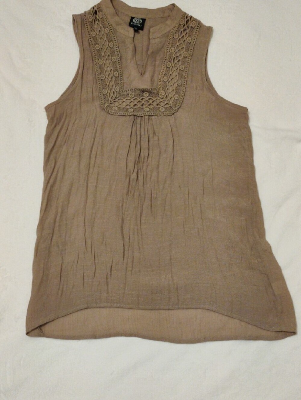 bobeau Crochet-Trim Sleeveless Tunic in Taupe - Picture 9 of 11